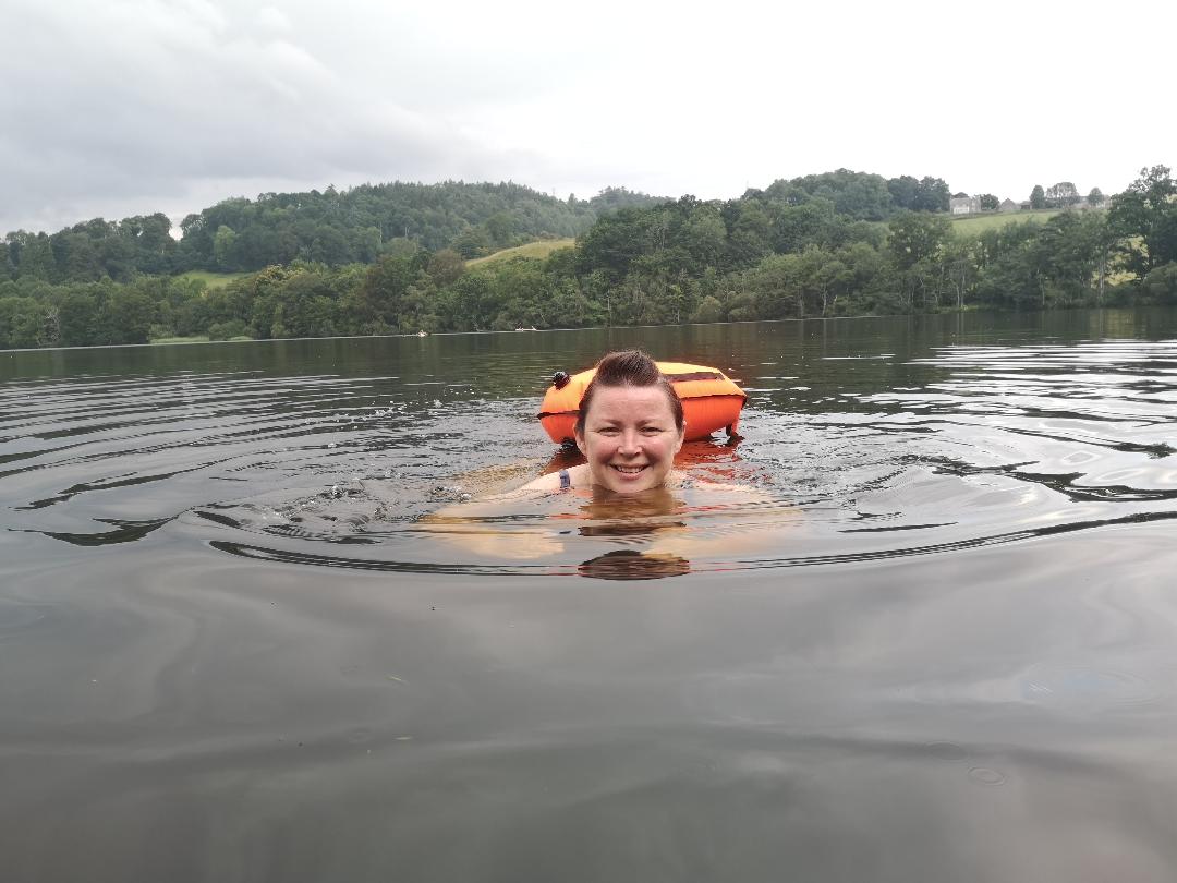 Review of Lomo Tow float, for cold water swimming